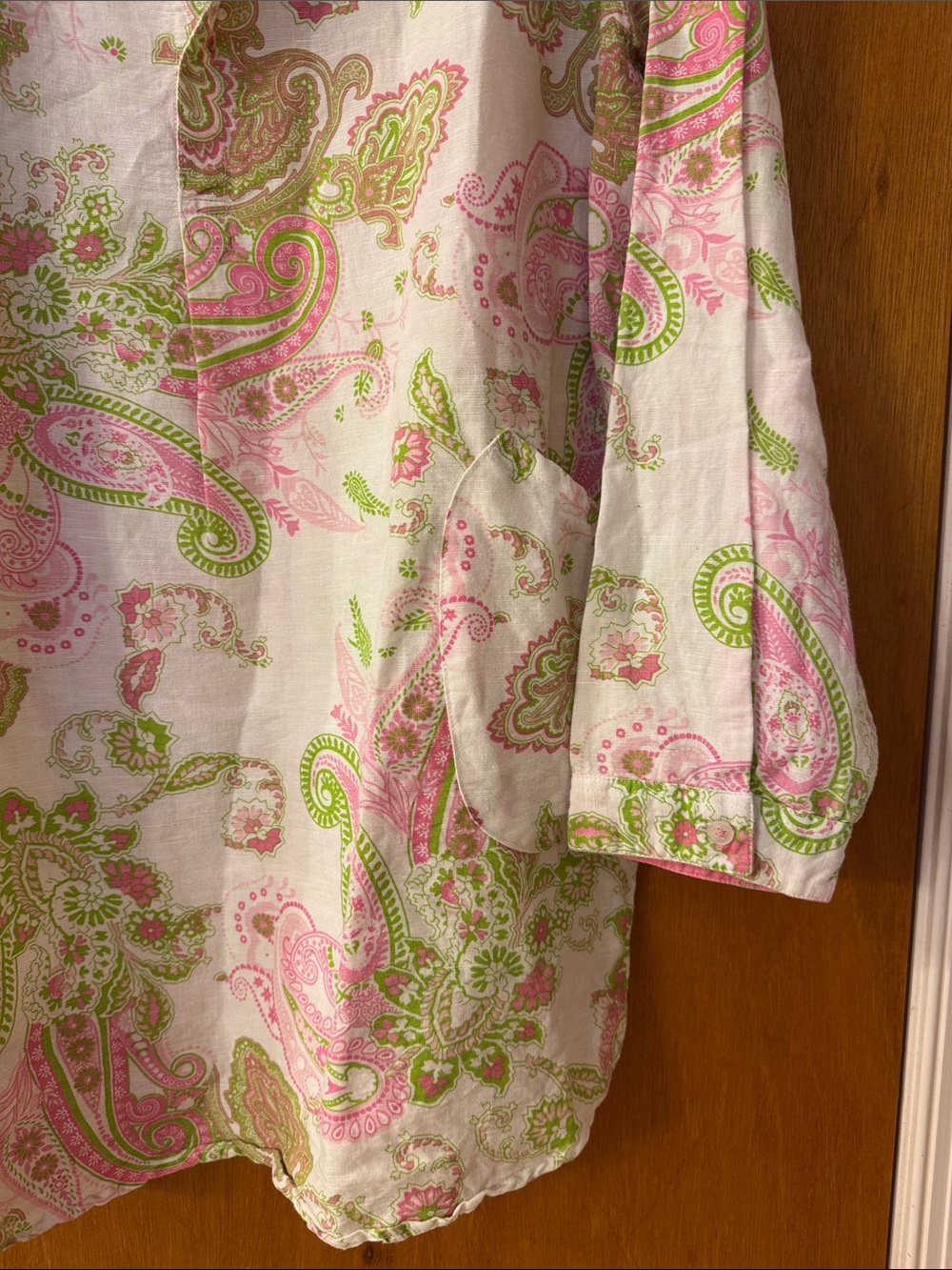 Tizzie Women's Pink & Green Linen and Cotton Paisley Button-Front Tunic - Picture 6 of 9
